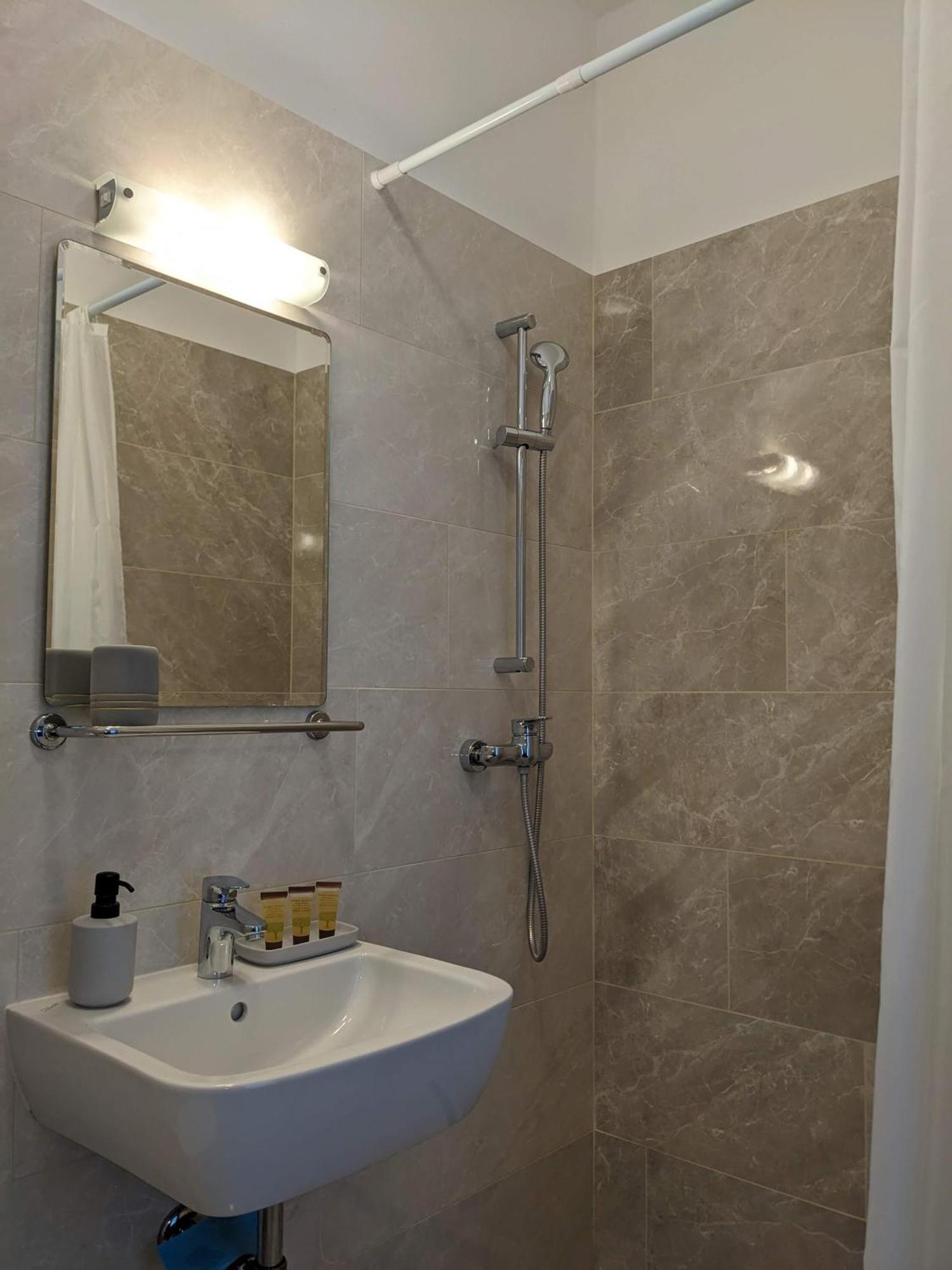 Appa Apartments Порторож Екстериор снимка